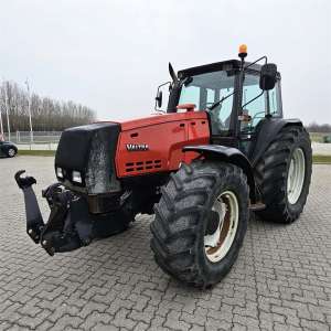 Tractor Valtra 8400, Anul 2002