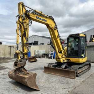 Excavatoare Komatsu PC88 MR-8, Anul 2014
