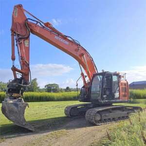 Excavatoare Hitachi ZX 225, Anul 2015