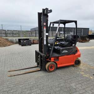 Stivuitoare Linde E16P-02, Anul 2001