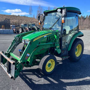Tractor John Deere 3045R, Anul 2018