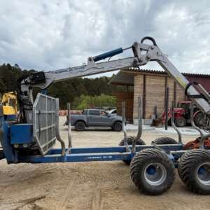 Remorcă pentru transportul buștenilor Scandic ST-12 cu macara SC-72 Pro, Anul 2023