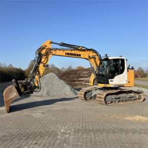 Excavatoare Liebherr R914 Compact S, Anul 2022