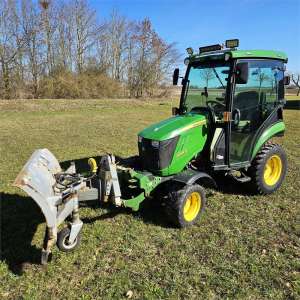 Tractor compact John Deere 2026 R, Anul 2013