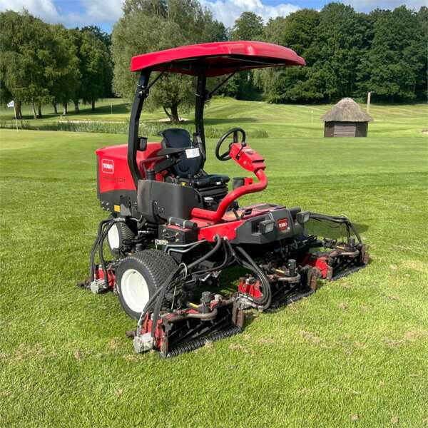 Maşină de cosit iarba Toro Reelmaster 3575 D, Anul 2017