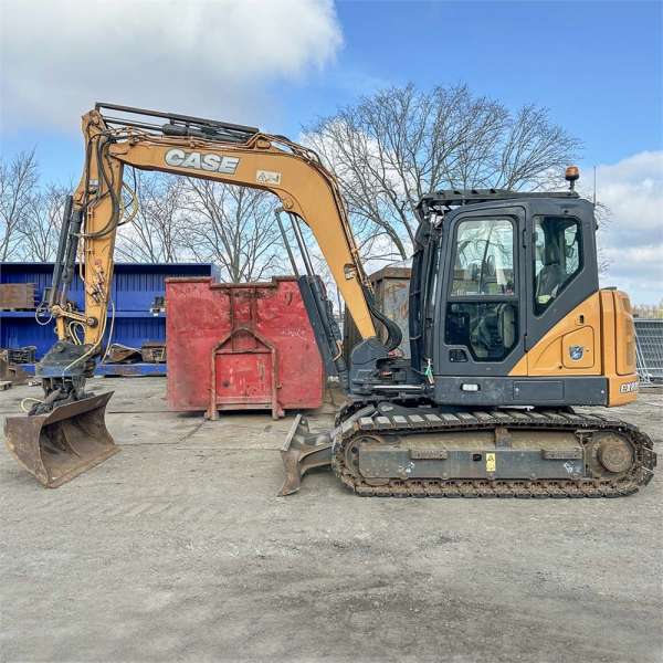 Mini excavator Case CX80 C, Anul 2016