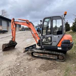 Mini excavator Hitachi ZX35 CLR, Anul 2008