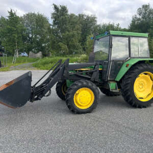 Tractor John Deere 2130, Anul 1977