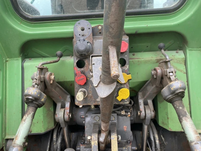 Tractor FENDT Farmer 310 LS Turbomatik, Anul 1986 - Imagine 13