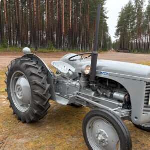 Tractor Massey Ferguson TEA-20 B, Anul 1955