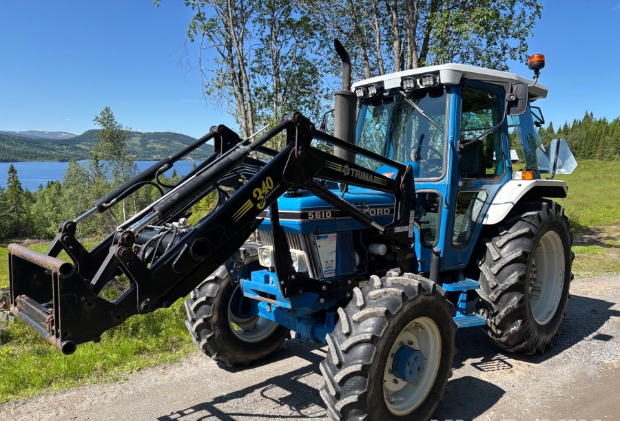 Tractor Ford 5610, Anul 1987