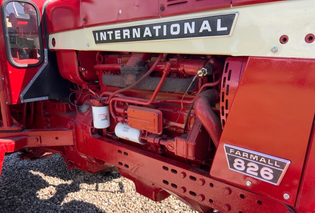 Tractor International Farmall 826, Anul 1971 - Imagine 8