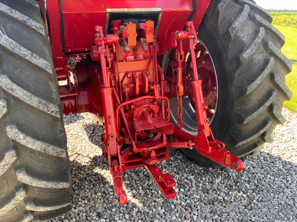 Tractor International Farmall 826, Anul 1971 - Imagine 13