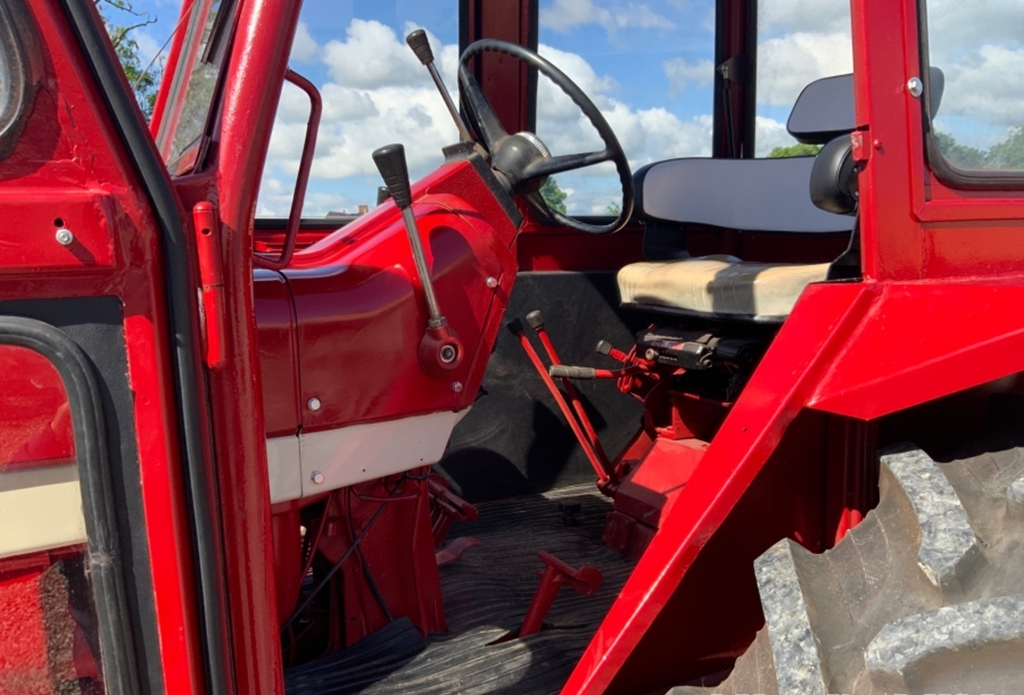Tractor International Farmall 826, Anul 1971 - Imagine 17