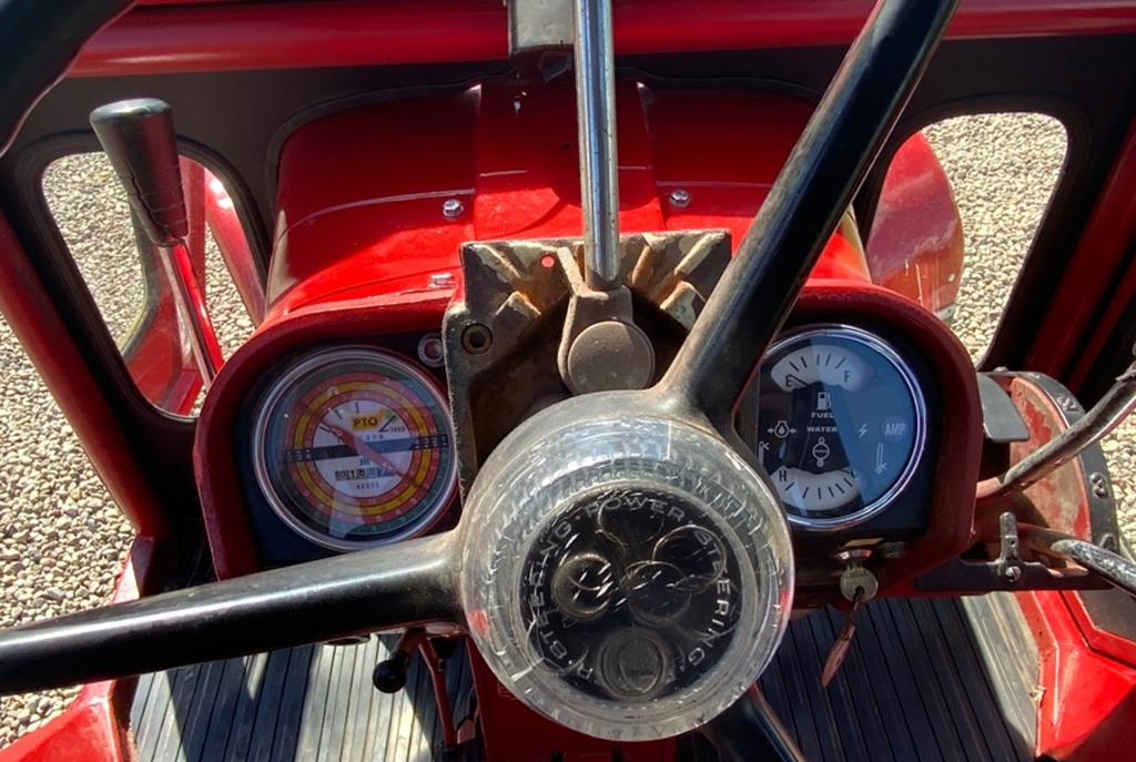Tractor International Farmall 826, Anul 1971 - Imagine 21