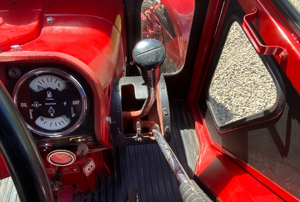 Tractor International Farmall 826, Anul 1971 - Imagine 22