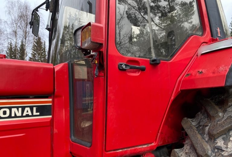 Tractor International 1455 XL, Anul 1985 - Imagine 32