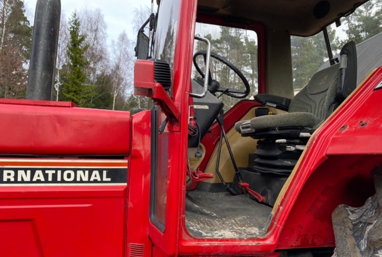 Tractor International 1455 XL, Anul 1985 - Imagine 34