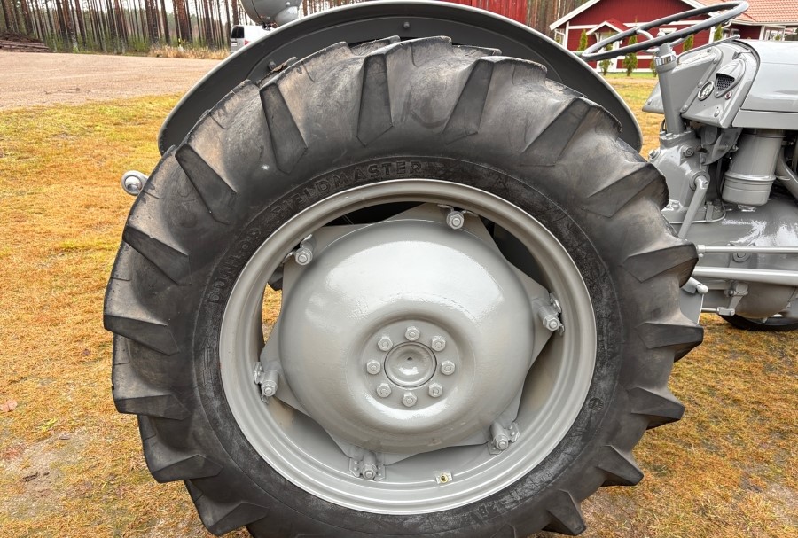 Tractor Massey Ferguson TEA-20 B, Anul 1955 - Imagine 37