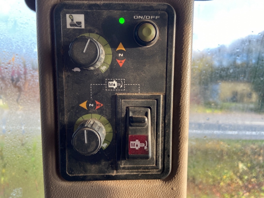 Tractor Renault Ares 696 RZ, Anul 2003 - Imagine 38