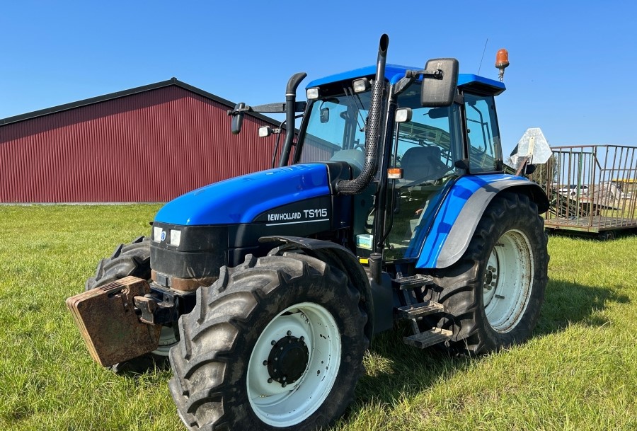 Tractor New Holland TS 115, Anul 2003