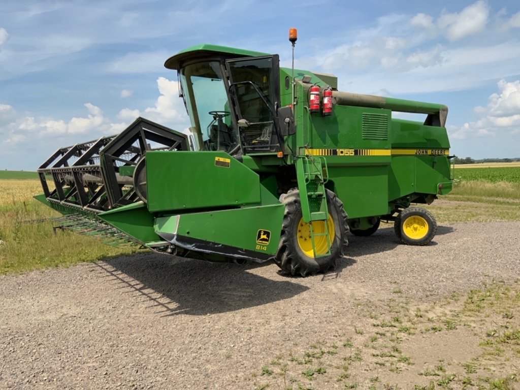 Combină agricolă John Deere 1055, Anul 1989