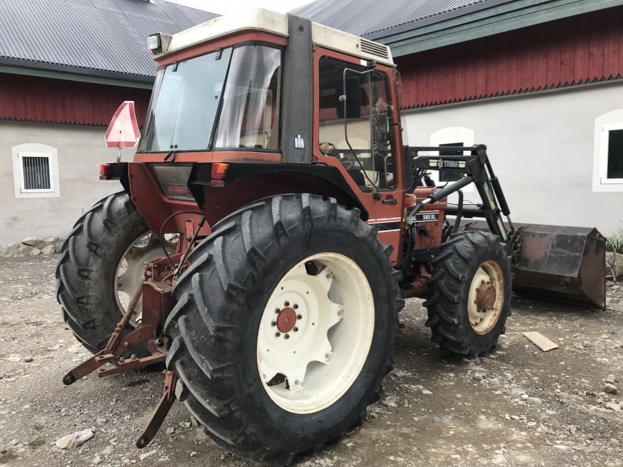 Tractor INTERNATIONAL 585 XL, Anul 1985 - Imagine 4