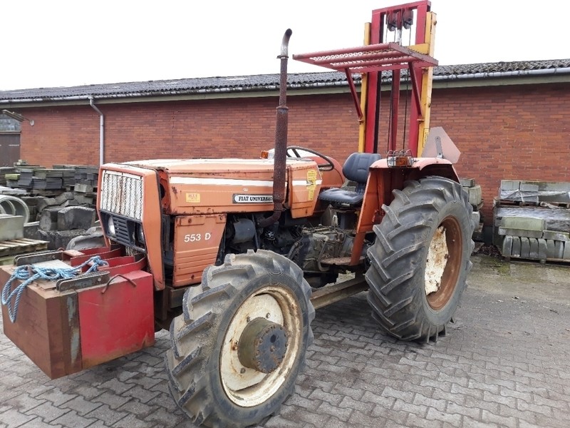 Tractor Fiat Universal 553 DT, Anul 1988
