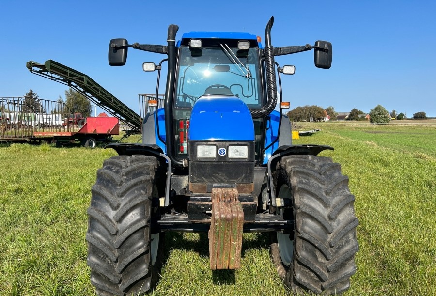 Tractor New Holland TS 115, Anul 2003 - Imagine 8