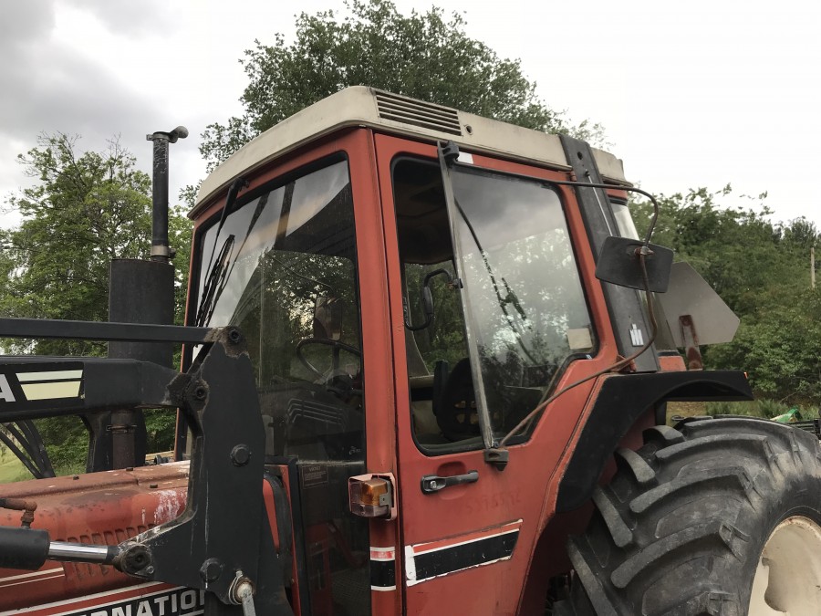 Tractor INTERNATIONAL 585 XL, Anul 1985 - Imagine 10