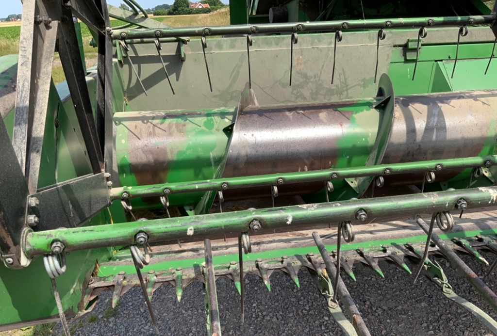 Combină agricolă John Deere 1055, Anul 1989 - Imagine 10