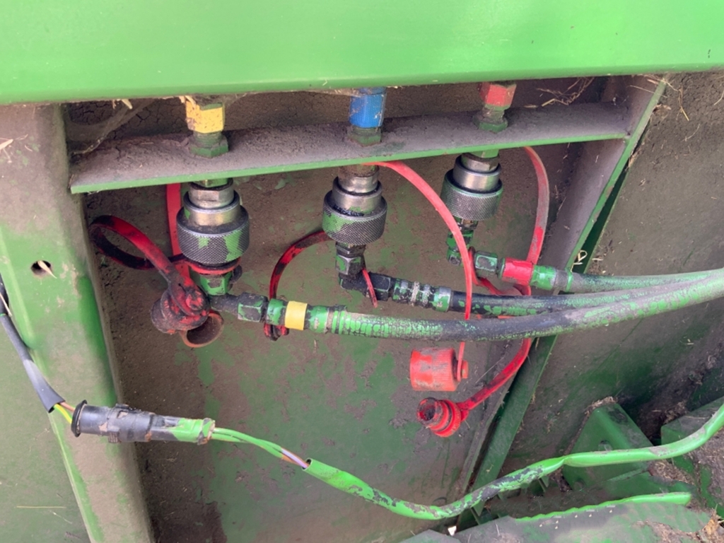 Combină agricolă John Deere 1055, Anul 1989 - Imagine 12