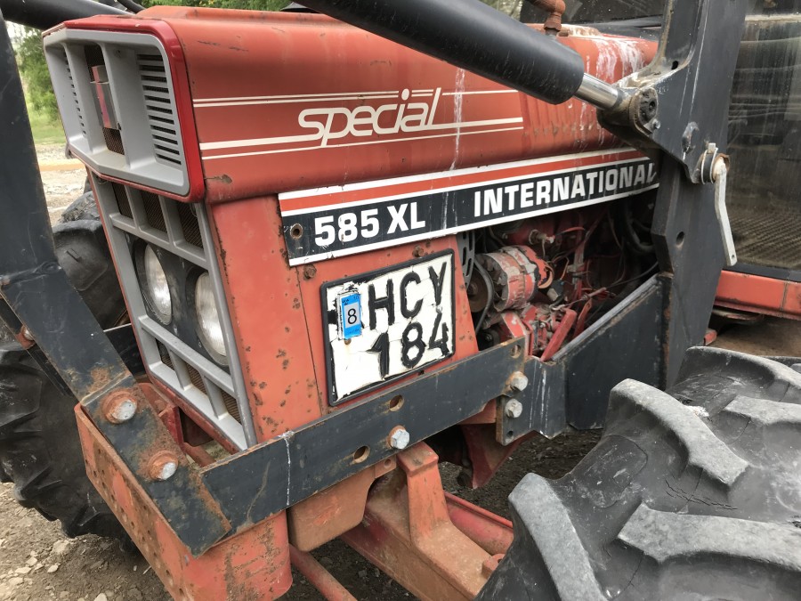Tractor INTERNATIONAL 585 XL, Anul 1985 - Imagine 13