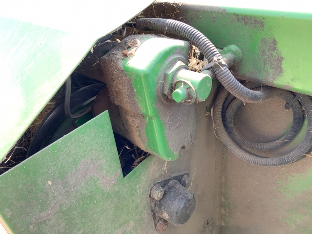 Combină agricolă John Deere 1055, Anul 1989 - Imagine 14