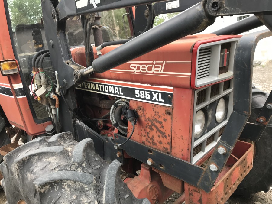 Tractor INTERNATIONAL 585 XL, Anul 1985 - Imagine 18