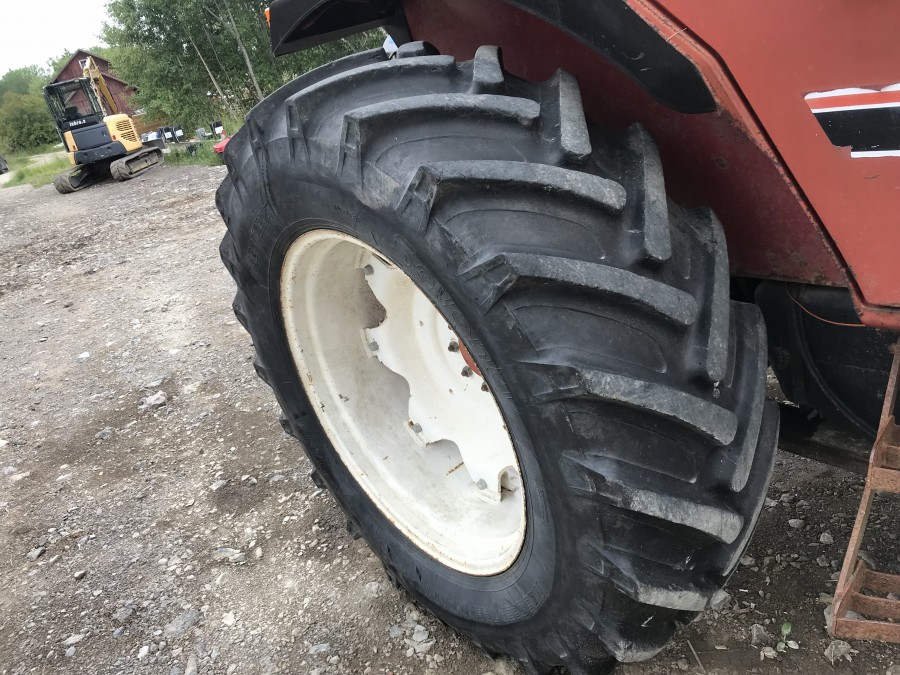 Tractor INTERNATIONAL 585 XL, Anul 1985 - Imagine 20