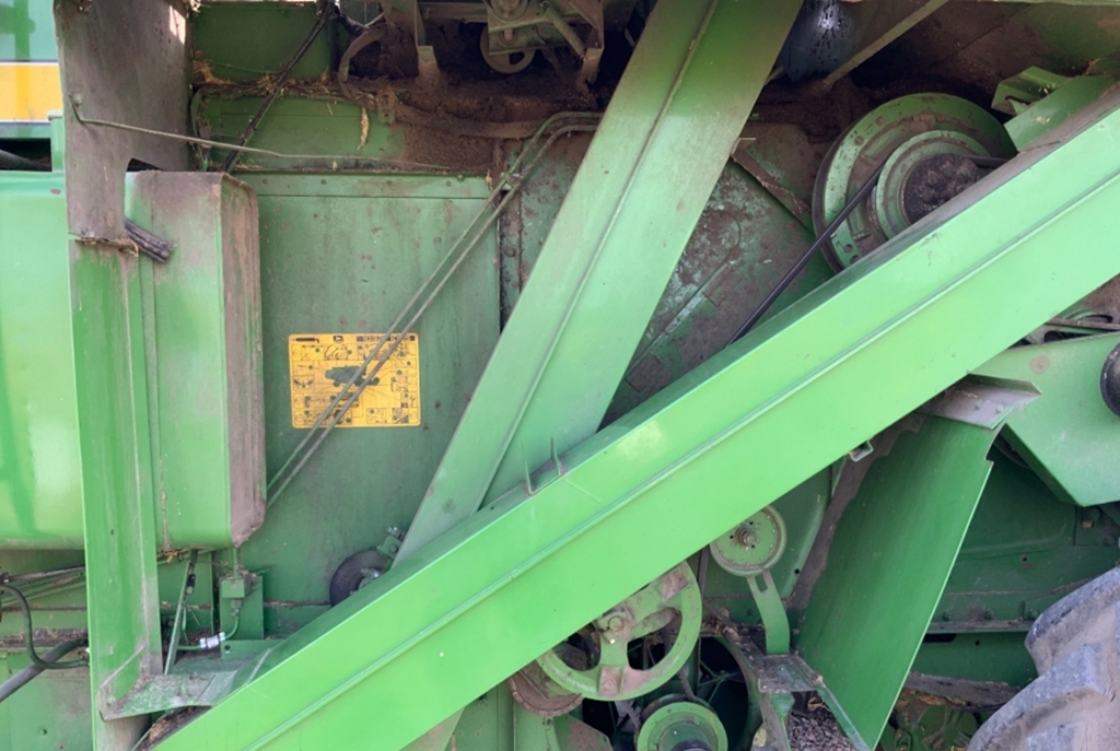 Combină agricolă John Deere 1055, Anul 1989 - Imagine 22