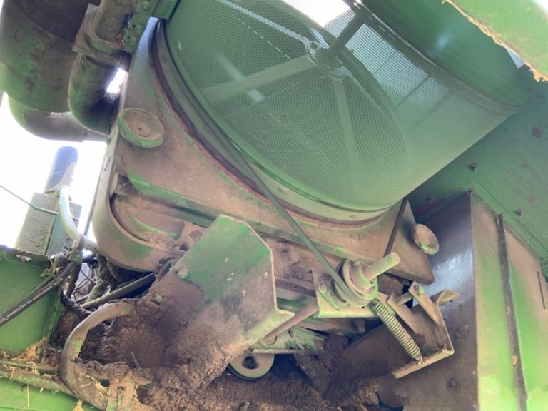 Combină agricolă John Deere 1055, Anul 1989 - Imagine 23