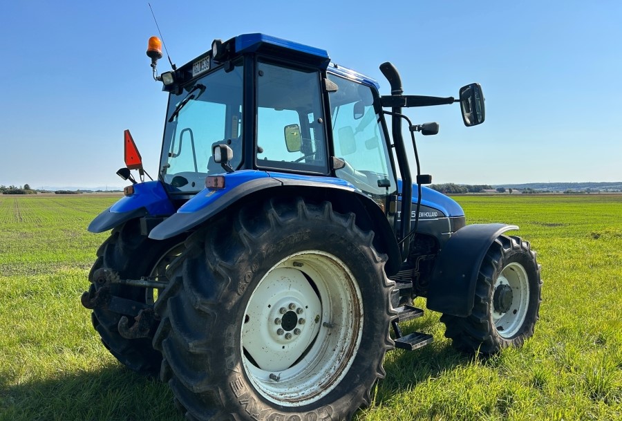 Tractor New Holland TS 115, Anul 2003 - Imagine 25