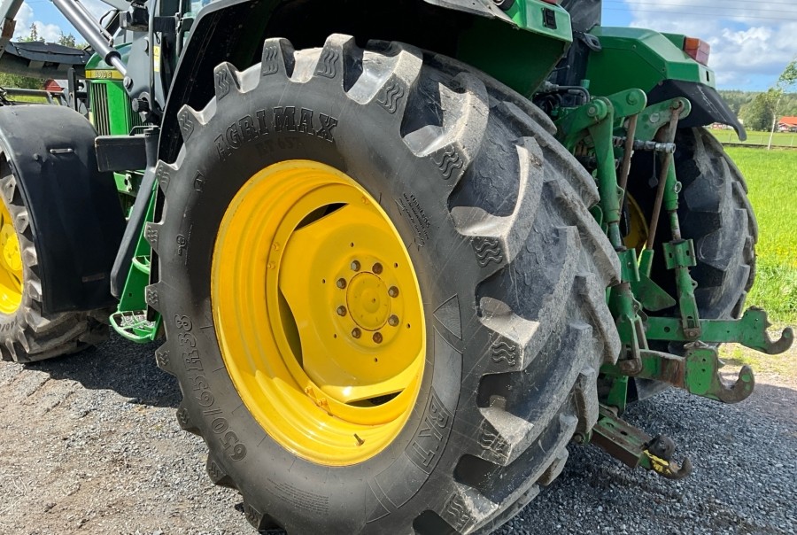 Tractor John Deere 6910S, Anul 2001 - Imagine 30