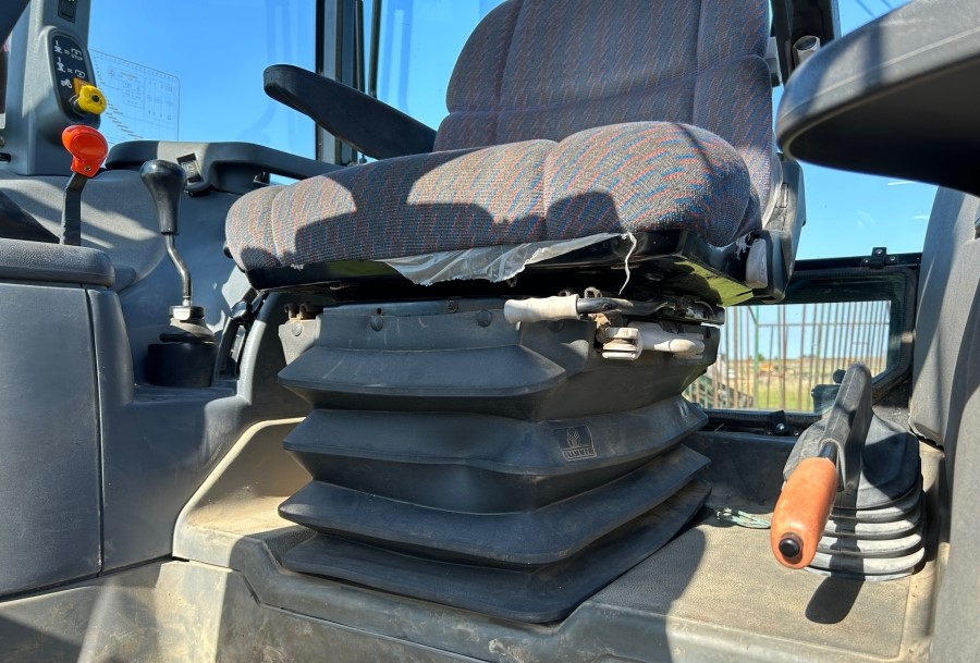 Tractor New Holland TS 115, Anul 2003 - Imagine 35