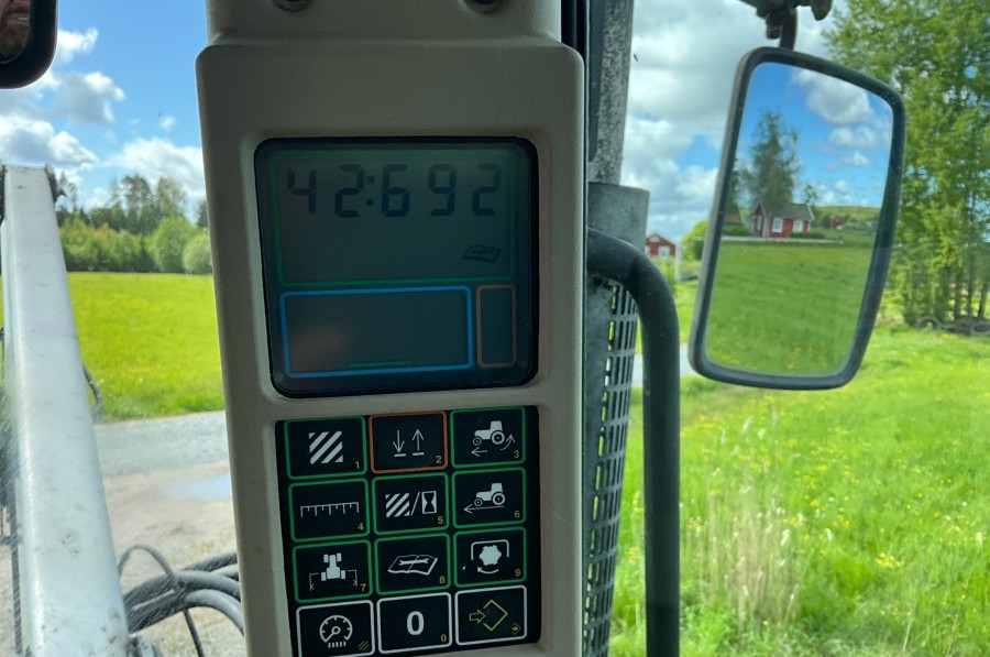 Tractor John Deere 6910S, Anul 2001 - Imagine 39