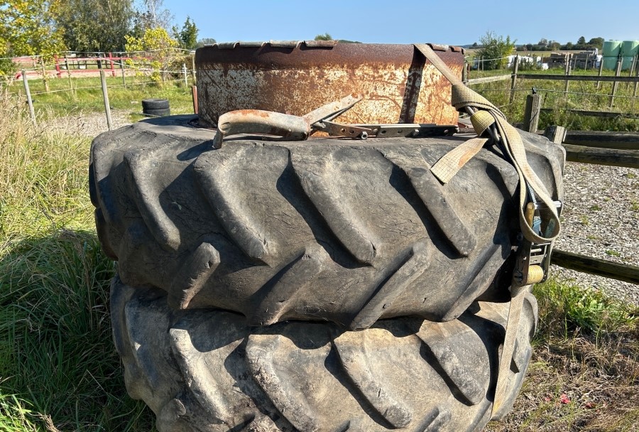 Tractor New Holland TS 115, Anul 2003 - Imagine 45
