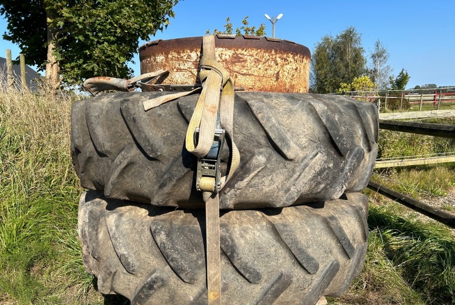 Tractor New Holland TS 115, Anul 2003 - Imagine 46